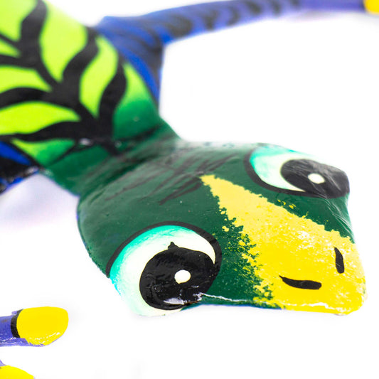 COLORFUL GECKO HAITIAN STEEL DRUM WALL ART, 13 INCH BLACK STIPES