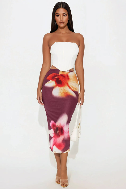 https://cdn.shopify.com/s/files/1/0293/9277/files/02-19-25_S9_58_ZDM5697FLORAL5_MultiColor_TK_DO_14-35-06_36866_MH_PXF.jpg?v=1740700279