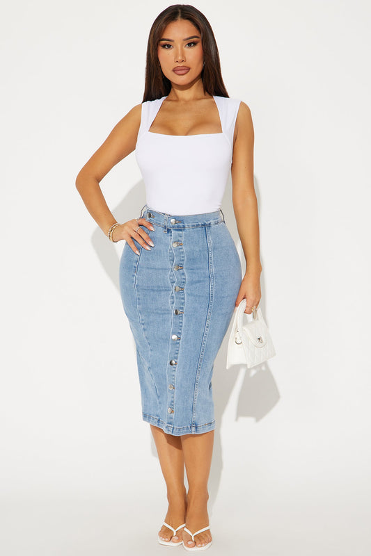 https://cdn.shopify.com/s/files/1/0293/9277/files/03-12-25_S3_43_V4104L_LightWash_ZSR_KS_PC_14-12-22_19475_PXF.jpg?v=1741904412