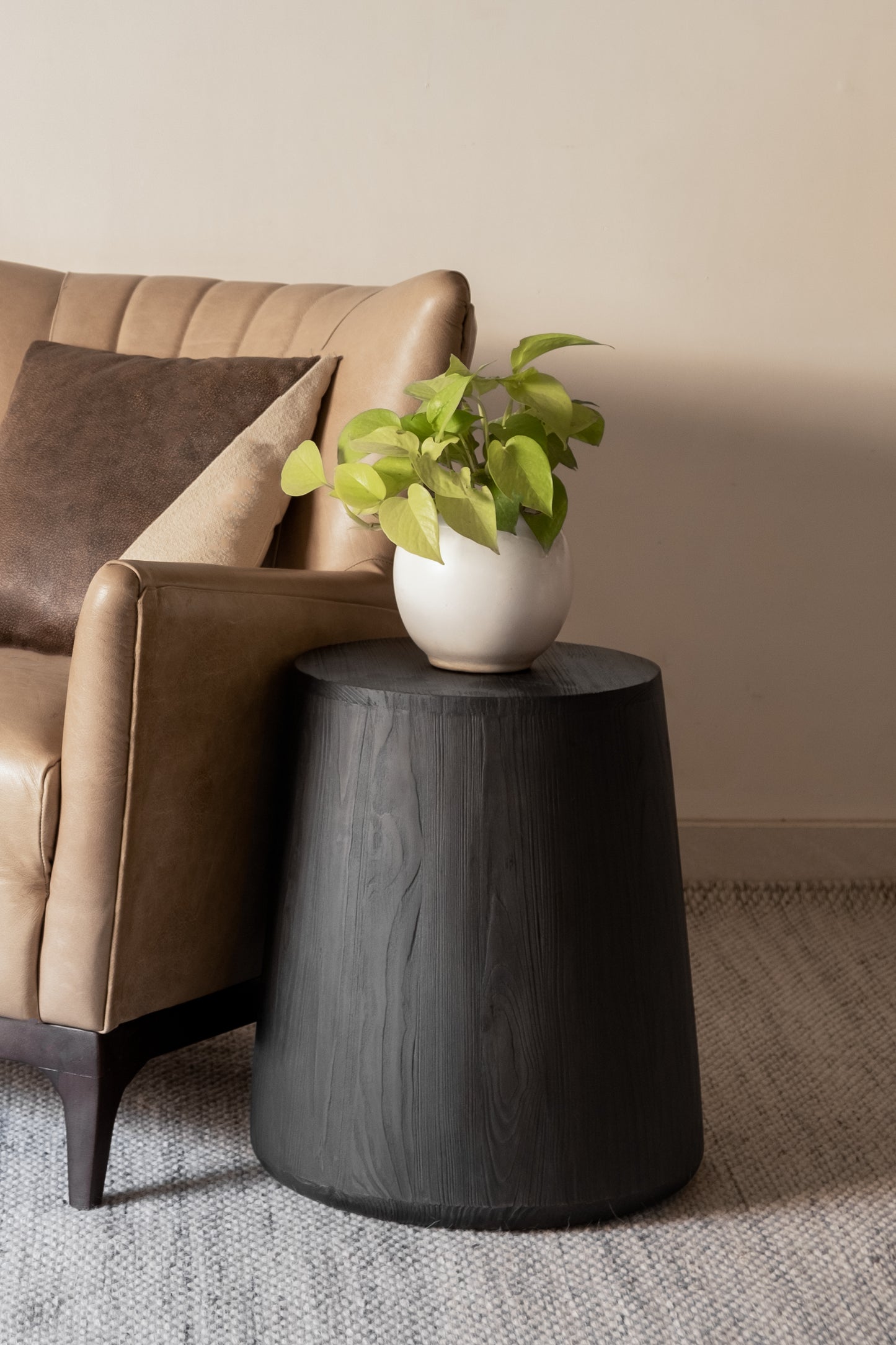 18" Ebony Solid Wood Round End Table-7