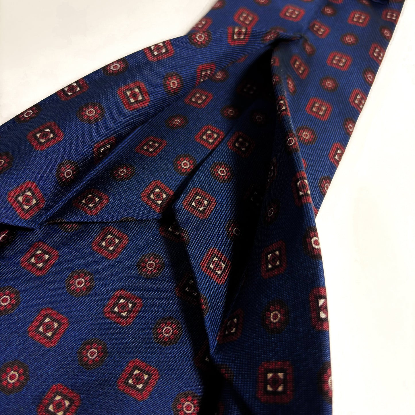 Seven Fold Navy Blue & Red Geometric Printed Silk Tie-4
