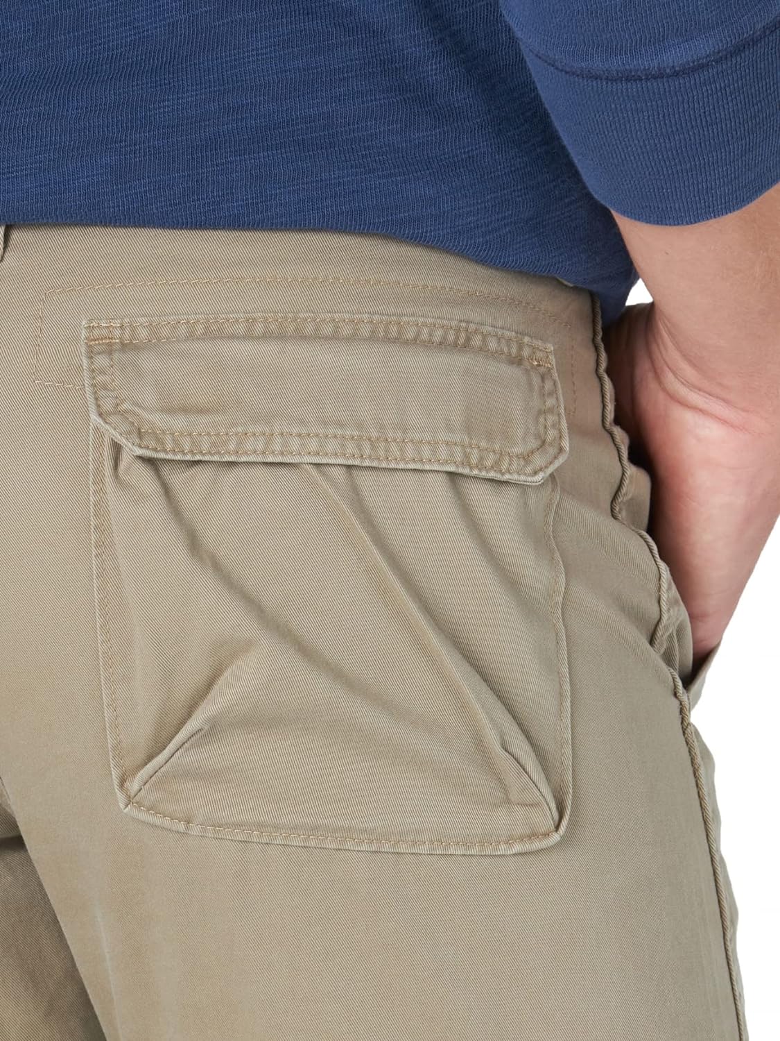 Wrangler Authentics Men&#39;s Premium Relaxed Fit Straight Leg Cargo Pant