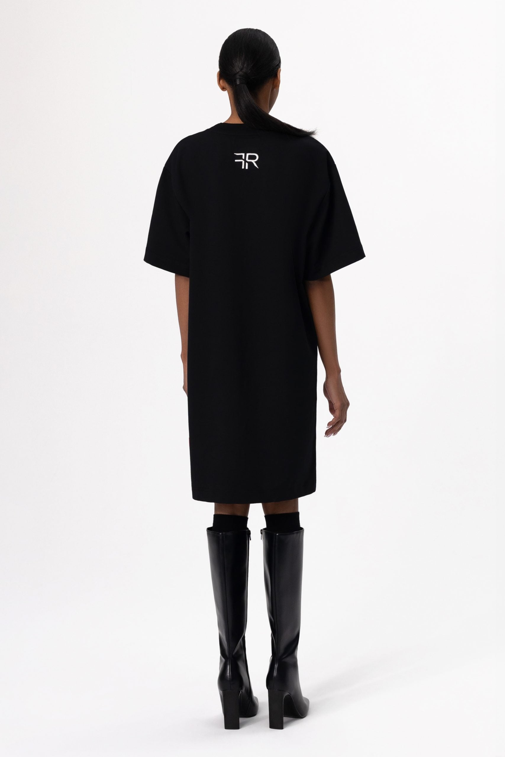 Experience the perfect blend of comfort and style with Freisi Relaxed Dress