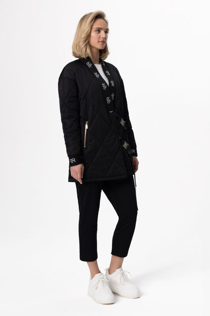 FREISI Padded Jacket — a fusion of timeless design and contemporary flair