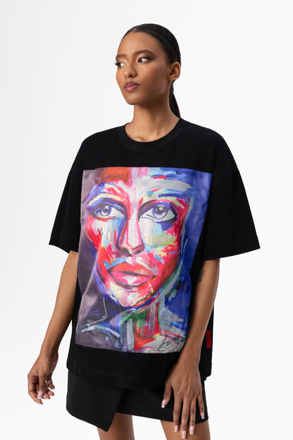 A wearable masterpiece that seamlessly blends art