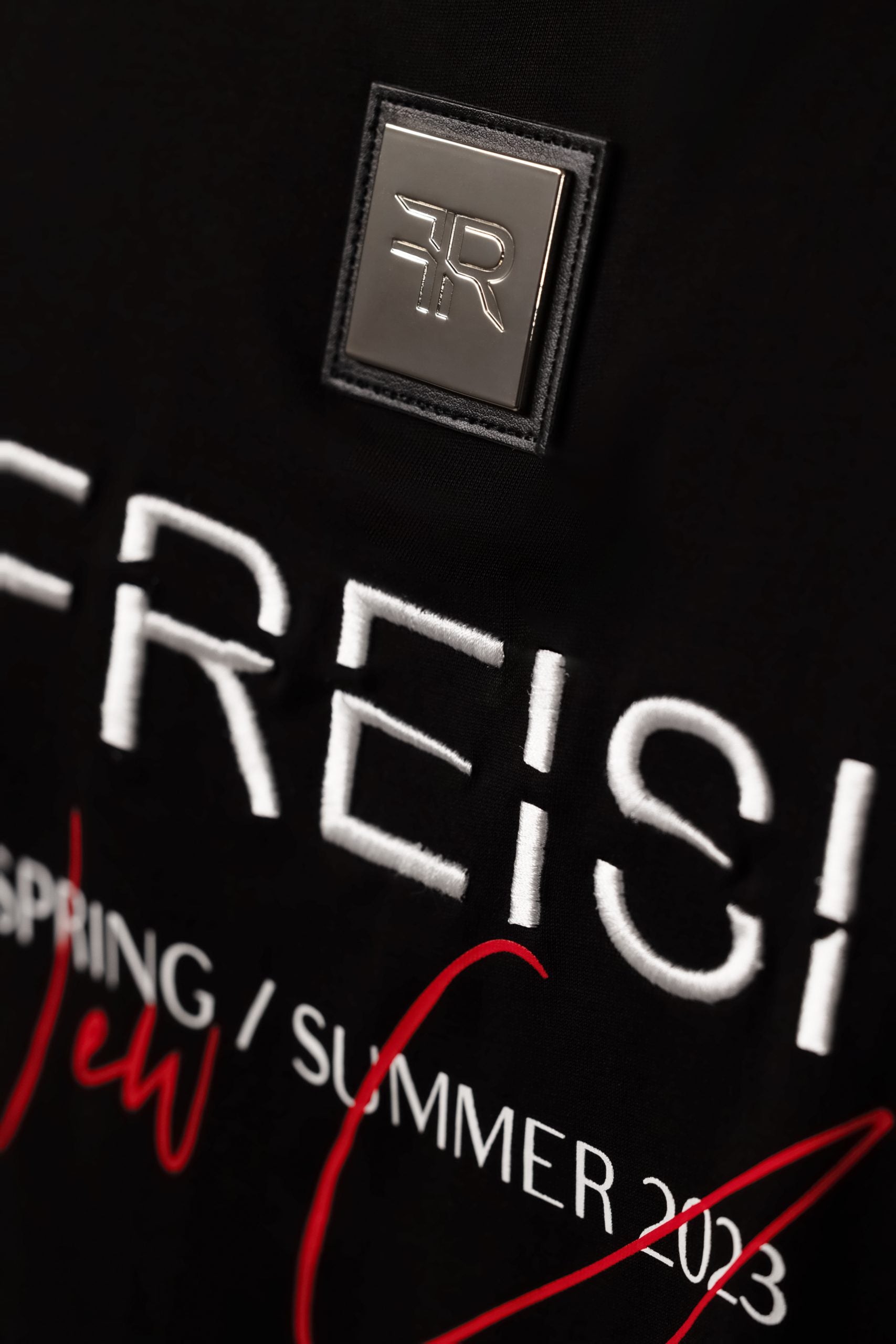  marks this T-shirt as a symbol of authentic craftsmanship and sophistication