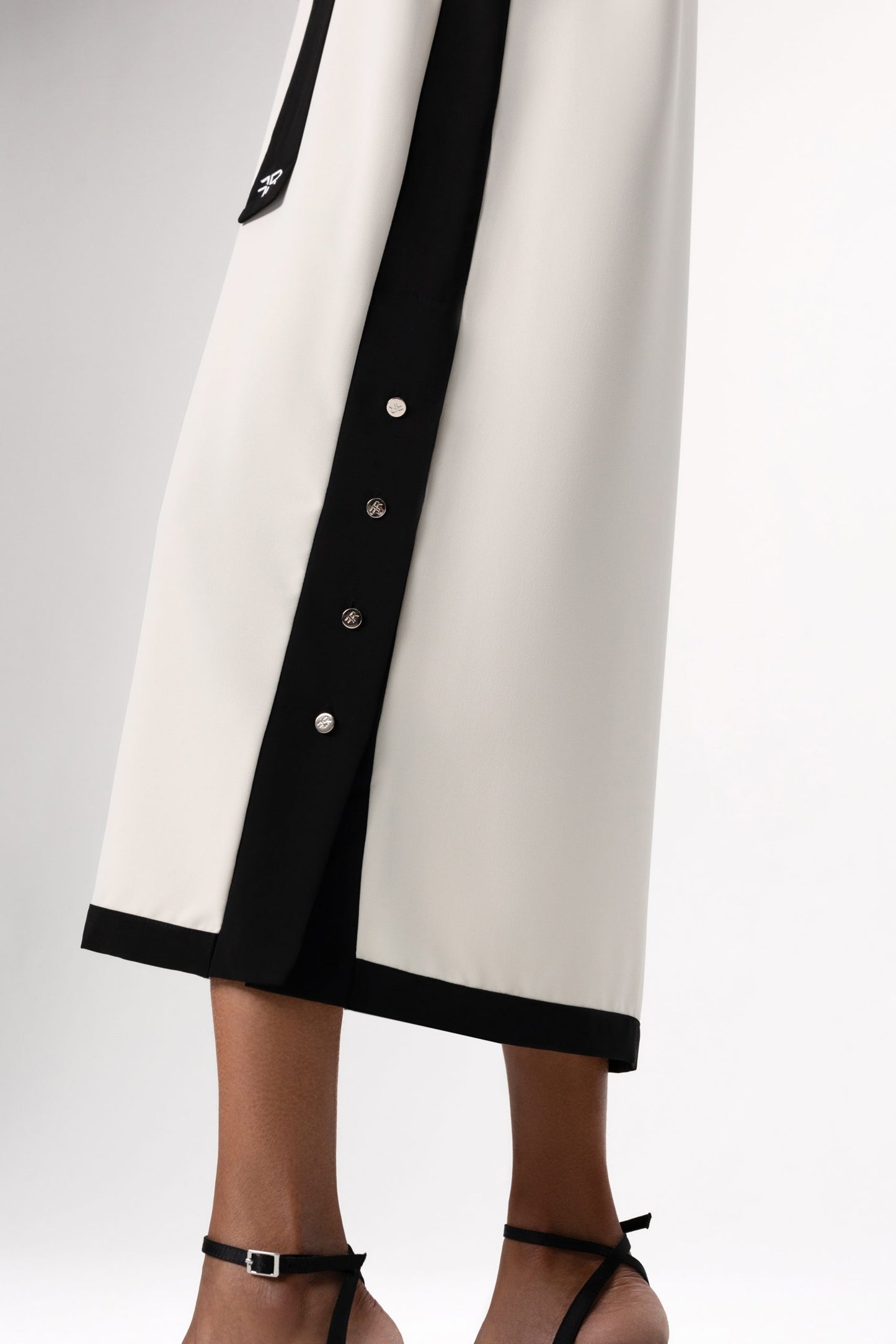 Milk Color V-Neck Dress-6