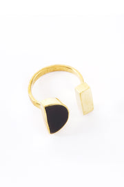 Kenyan Umbra Ring in Brass and Dark Cow Horn