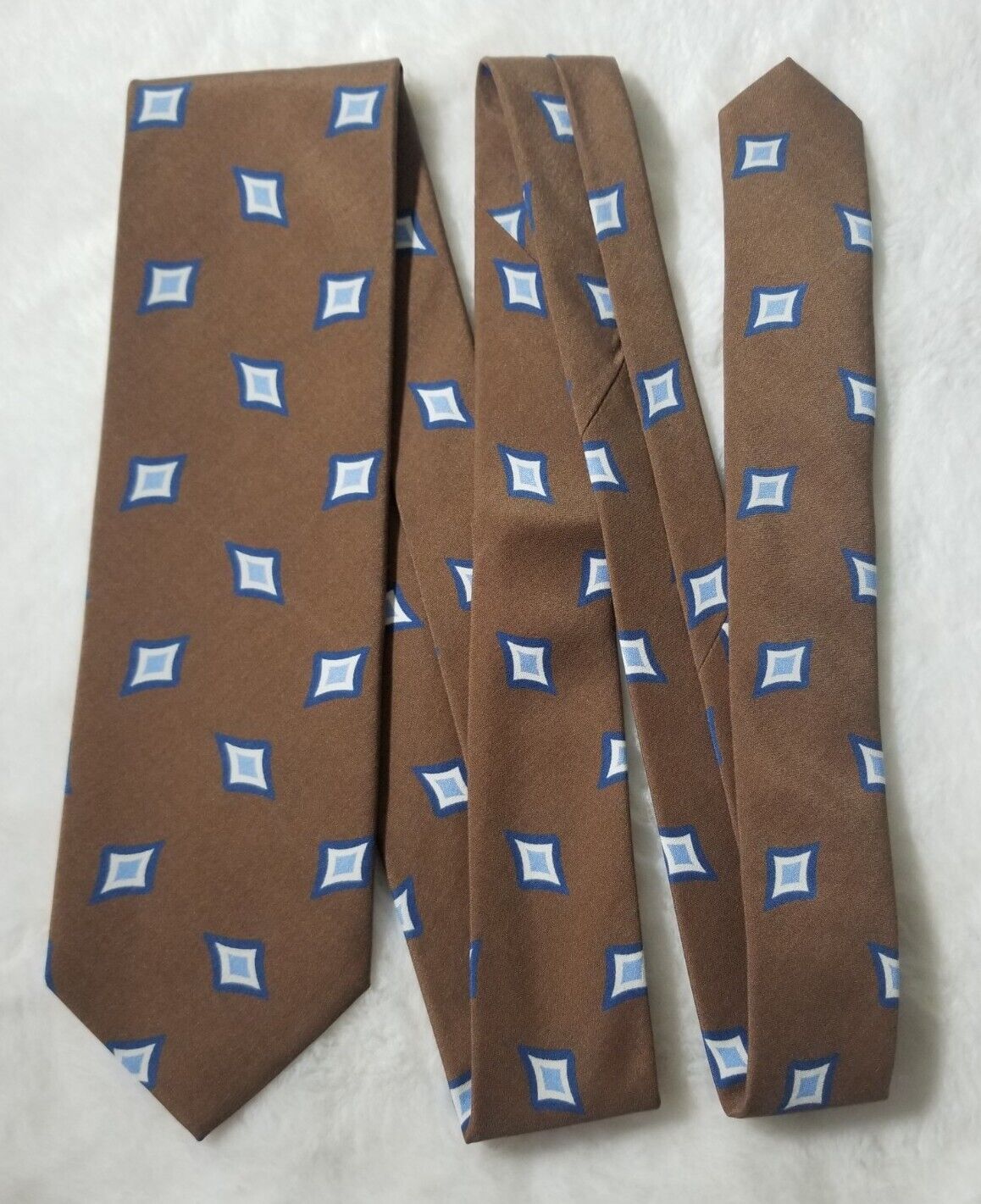 Brown Geometric Ancient Madder Silk Tie (Handmade in Italy)-3